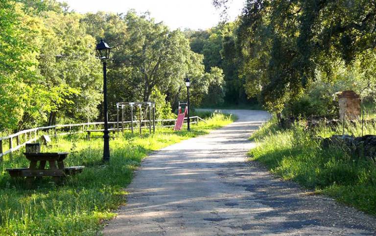 Foto de Paseo Pinichi en Corteconcepción, Huelva