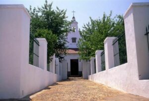 CENTRO PASTORAL CELIA MÉNDEZ (CONVENTO)