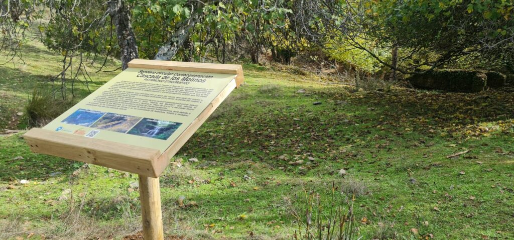 SENDERO - CASCADA DE LOS MOLINOS