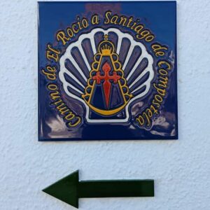 COLOCADAS LAS CERÁMICAS DEL “CAMINO DE EL ROCÍO A SANTIAGO DE COMPOSTELA”  SENDEROS.