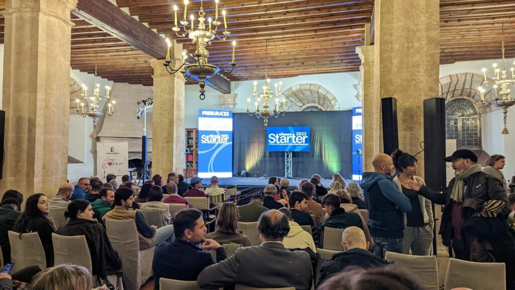 ASISTENCIA POR PARTE DEL ALCALDE, JAVIER GINÉS, A LA FERIA PRESURA'22 DE LA DESPOBLACIÓN EN SIGÜENZA, GUADALAJARA.